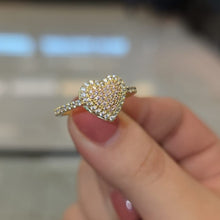 Load image into Gallery viewer, ❤️🌹Petite Heart-Shaped Pink and White CZ Valentine's Day Ring🌹❤️