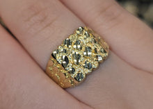 Load image into Gallery viewer, 10k Nugget Ring