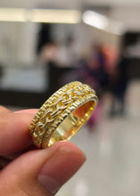 Load image into Gallery viewer, Small Chino Link Spinning Ring