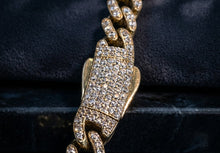 Load image into Gallery viewer, 10 K GOLD CUBAN LINK CHAIN