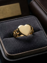 Load image into Gallery viewer, SILVER HEART CHINO LINK RING