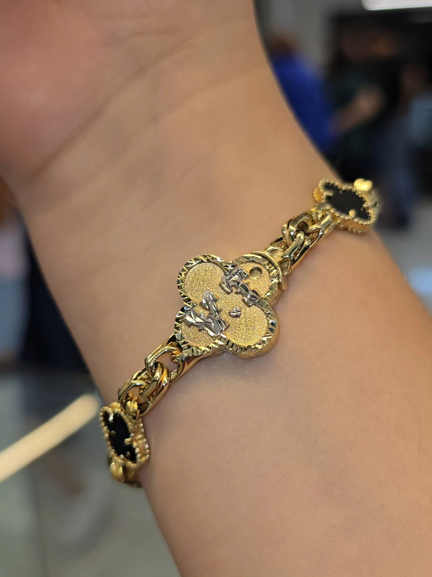 Clover Elegance Custom Gold Bracelet