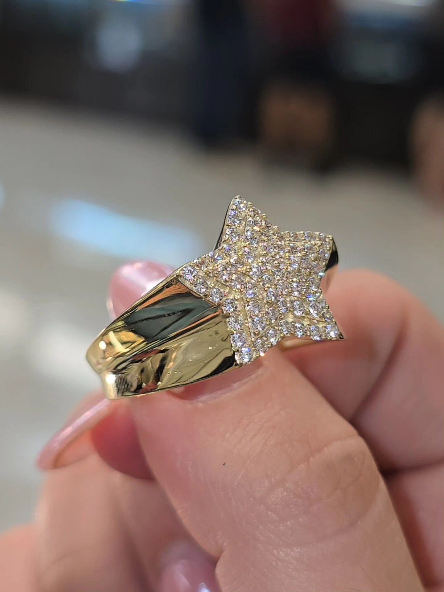 Star Zirconias Gold Ring