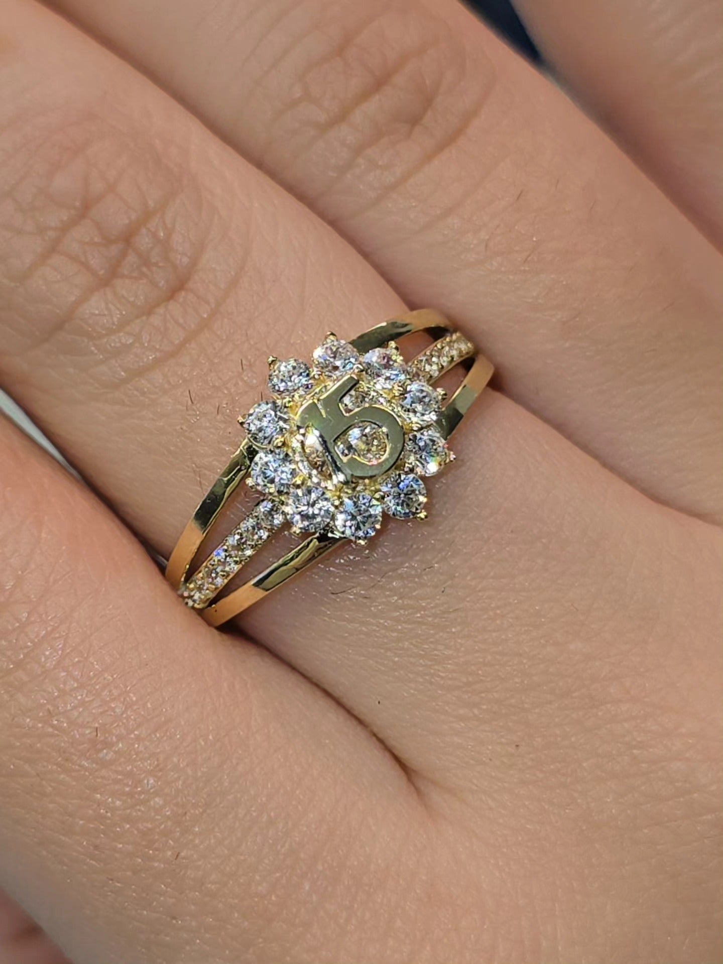 15 Años Celebration Gold Ring