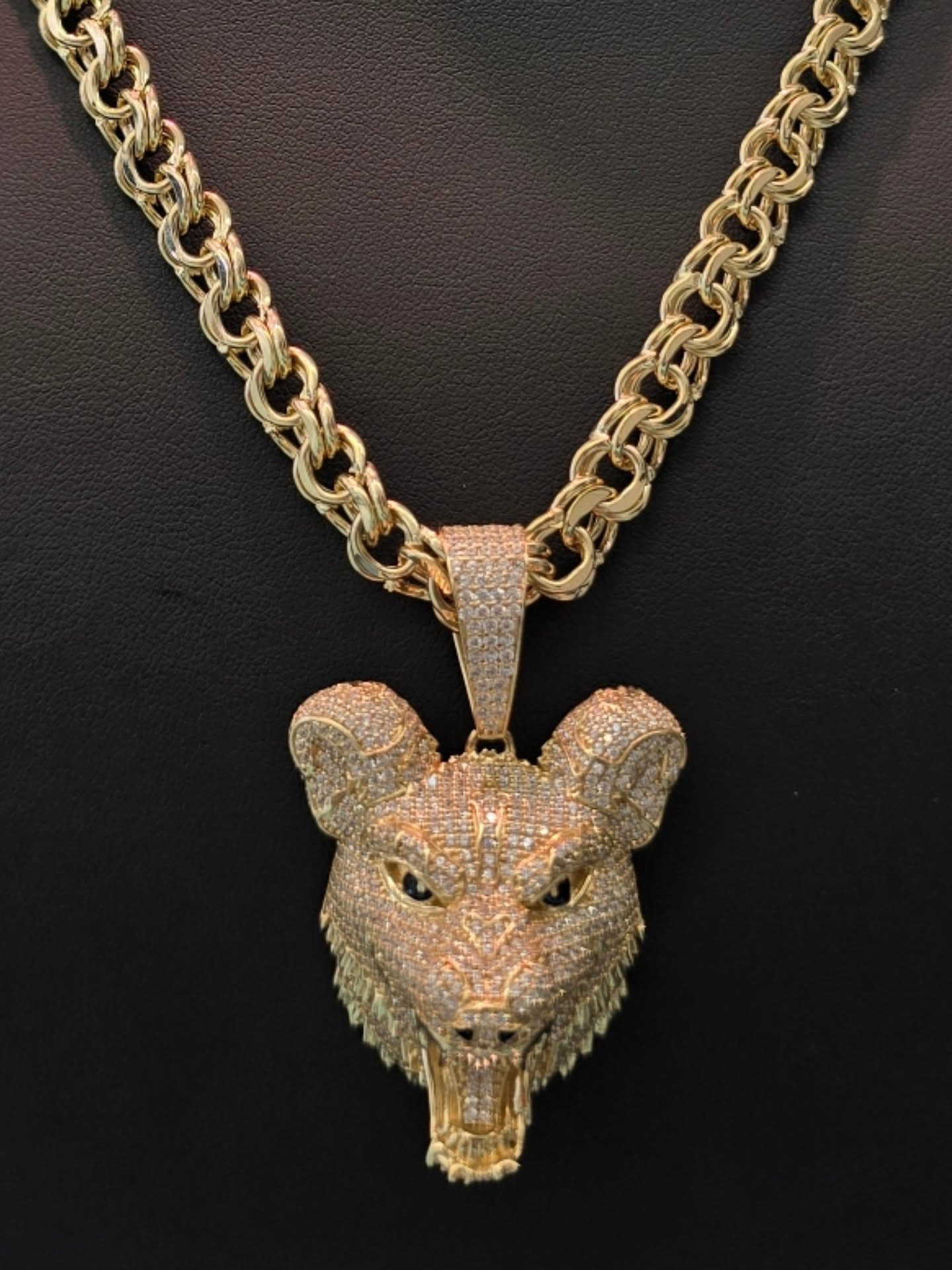 Wolf Amulet & ChinoLink Chain Set