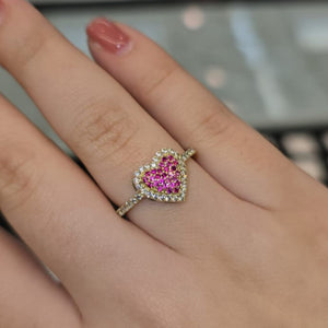 🩷Heart-Shaped Splendor: White and Fuchsia CZ Ring🩷