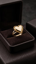 Load image into Gallery viewer, 10 K GOLD HEART RING