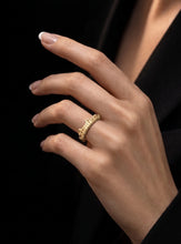 Load image into Gallery viewer, Chino link double dimension name ring!