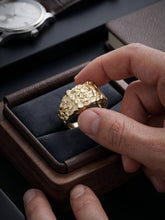 Load image into Gallery viewer, 10 K GOLD NUGGET RING