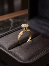 Load image into Gallery viewer, 10 K GOLD CIRCULAR SHAPED RING