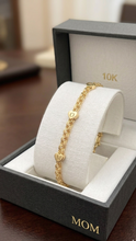 Load image into Gallery viewer, 10K Gold Triple-Link(Chino link) Heart Bracelet