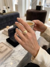 Load image into Gallery viewer, 10 K GOLD HEART CHINO LINK RING