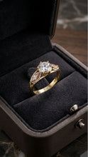 Load image into Gallery viewer, 10 K GOLD VIRGENCITA ROUND STONE RING