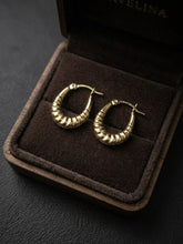Load image into Gallery viewer, 14 K GOLD RIBBED HOOP EARRINGS