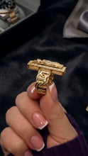 Load image into Gallery viewer, SILVER VIRGEN GREEK FRAME RING