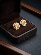 Load image into Gallery viewer, 10 K GOLD ROSE EARRINGS