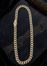 Load image into Gallery viewer, 10 K GOLD CUBAN LINK CHAIN