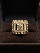 Load image into Gallery viewer, 10 K GOLD SAN JUDAS CHINO LINK RING