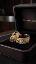 Load image into Gallery viewer, 10k Gold Filigree Wedding Band Set with Cubic Zirconia