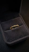 Load image into Gallery viewer, 10 K GOLD HEART BAND RING