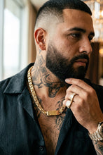 Load image into Gallery viewer, Chino Bar Super Flat Semi H Gold Chain
