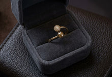 Load image into Gallery viewer, 10 K GOLD DUAL SPHERE RING