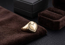 Load image into Gallery viewer, 10 K GOLD HEART RING