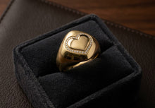 Load image into Gallery viewer, 10 K GOLD HEART RING
