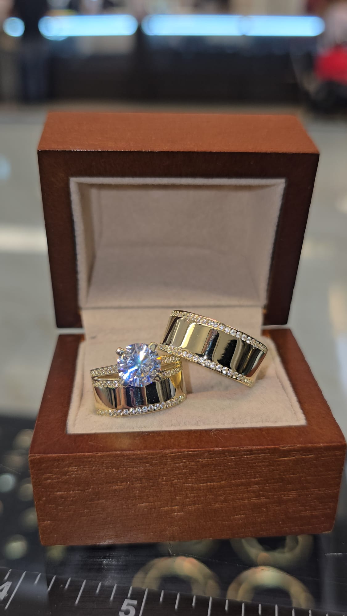 Brilliant Bond Ring Set