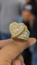 Load image into Gallery viewer, Heart Shape Zirconias Ring
