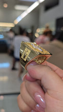 Load image into Gallery viewer, San Judas Ring with greek design 10k