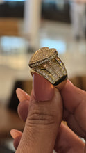 Load image into Gallery viewer, Eternal Heart Gold Ring with CZ Brilliance