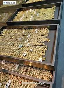 Custom Chino Bar Gold Chains