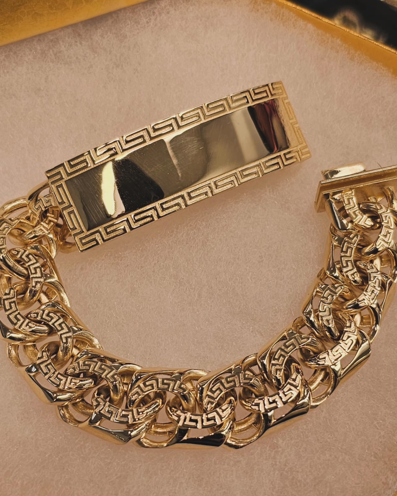 Maria de las mercedes de borbon and orleans hi-res stock photography and  images - Alamy, image size:1280x1600