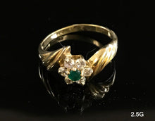 Load image into Gallery viewer, Flower Ring with green stone 10k solid gold