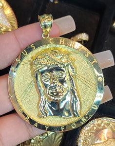 Yellow Gold Circular Pendant with Jesus Face