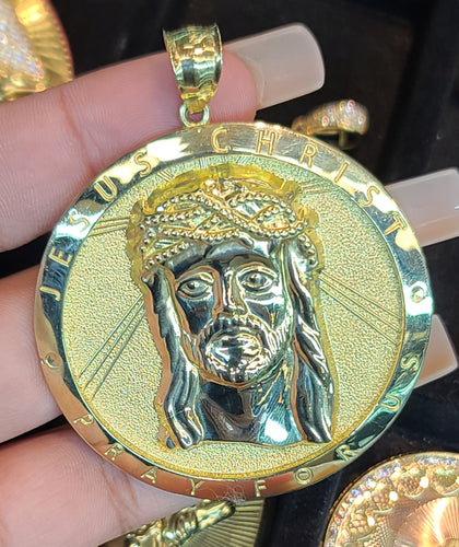 Yellow Gold Circular Pendant with Jesus Face