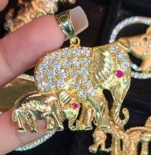 Load image into Gallery viewer, Yellow Gold Mother Child Elephant Pendant