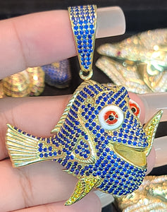 Yellow Gold Dory Pendant