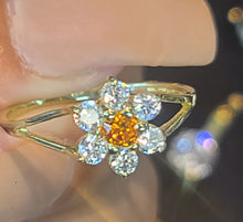 Load image into Gallery viewer, Yellow Gold Daisy Ring with Orange Stone
