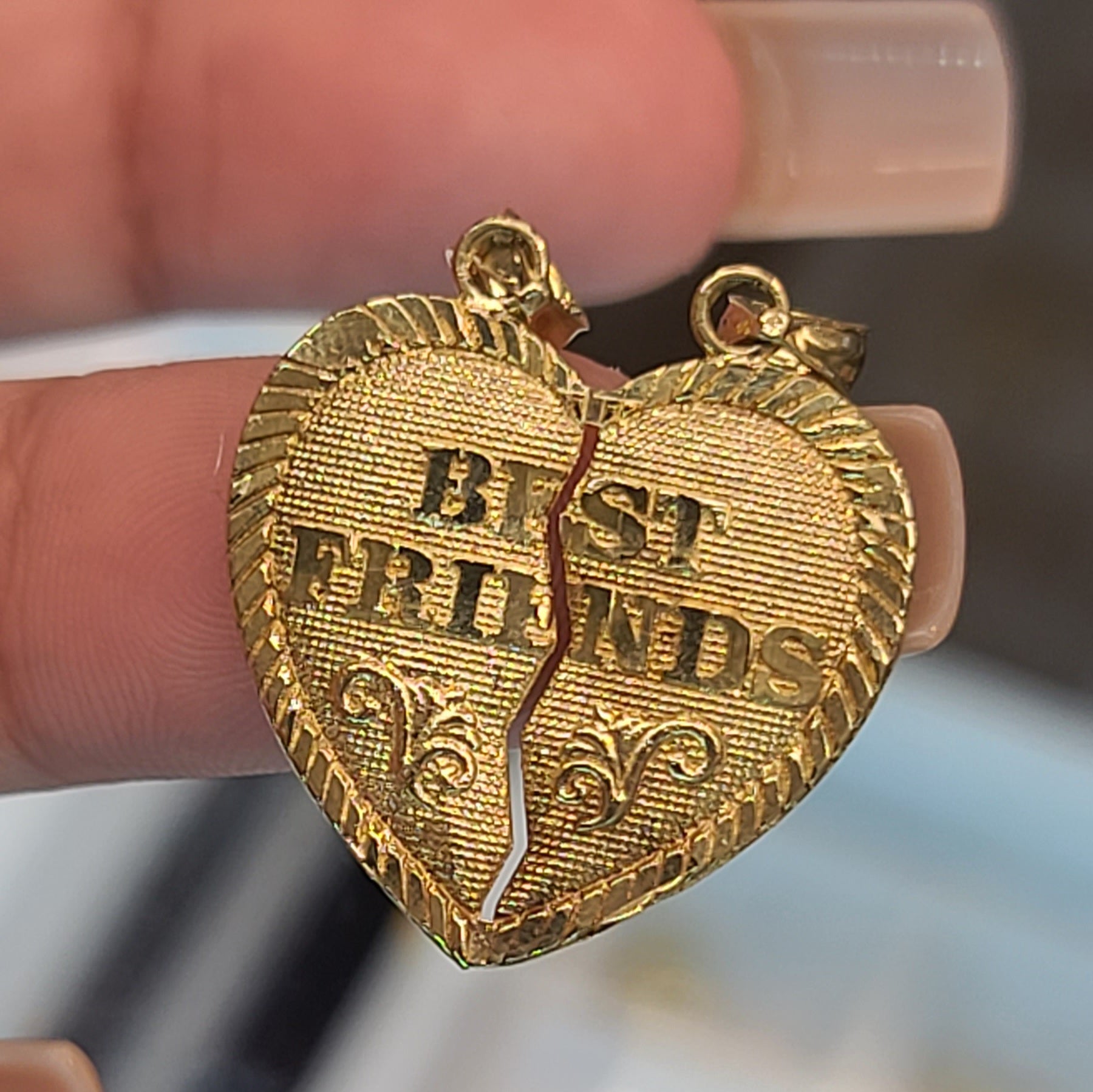 Yellow Gold Heart Pendant With The Words Best Friends