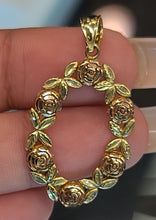 Load image into Gallery viewer, Yellow Gold Oval Flower Frame Pendant
