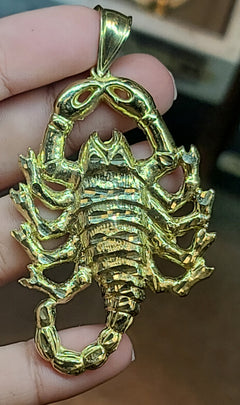 White gold scorpion pendant hotsell