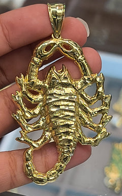 Solid gold store scorpion pendant