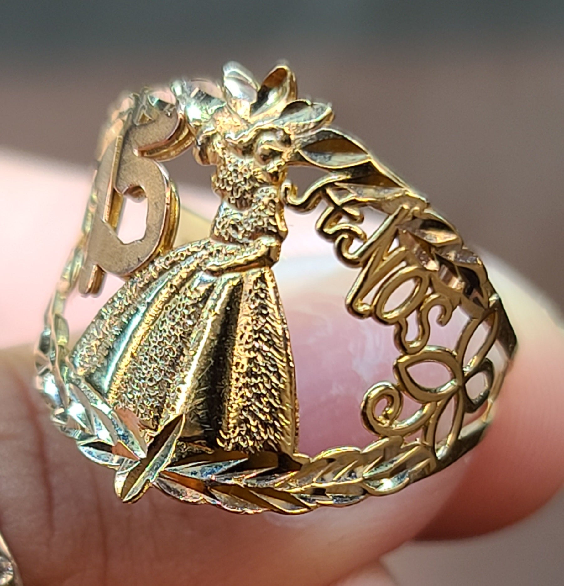 Yellow Gold 15 Anos RIng