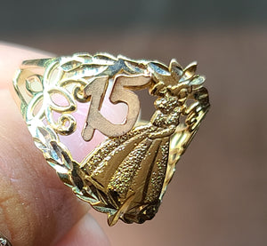 Yellow Gold 15 Anos RIng