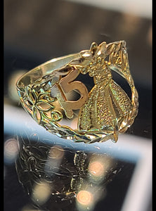 Yellow Gold 15 Anos RIng