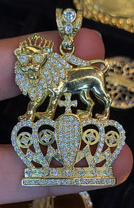 Yellow Gold Lion On Crown Pendant with CZs