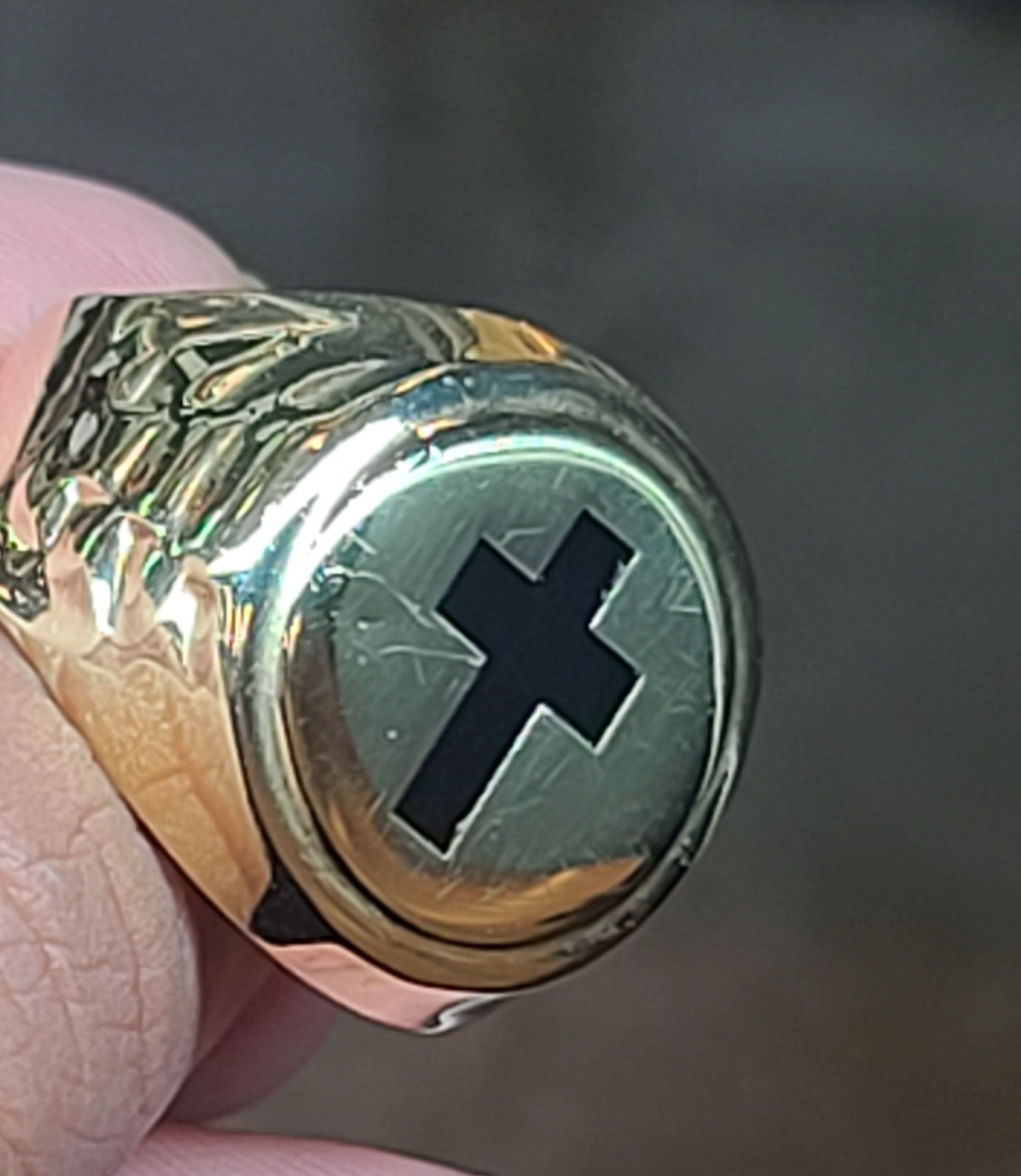 Yellow Gold Reflective Ring with Cross