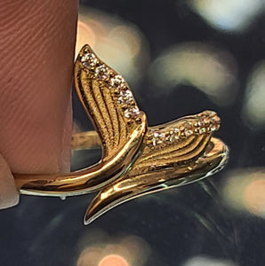 Yellow Gold Mermaid Tail Shaped Ring With CZs